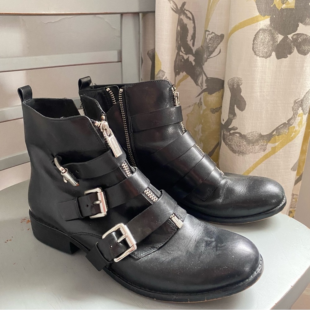•Michael Kors Logo mid calf booties• Size 9M